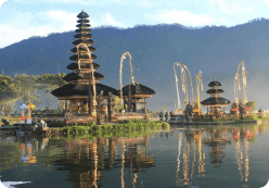 Explore Ulun Danu Beratan Temple ( Bedugul ) 